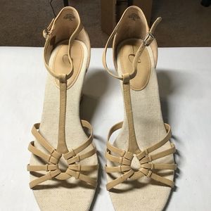 Easyspirit  tan leather sandal size 11 m.